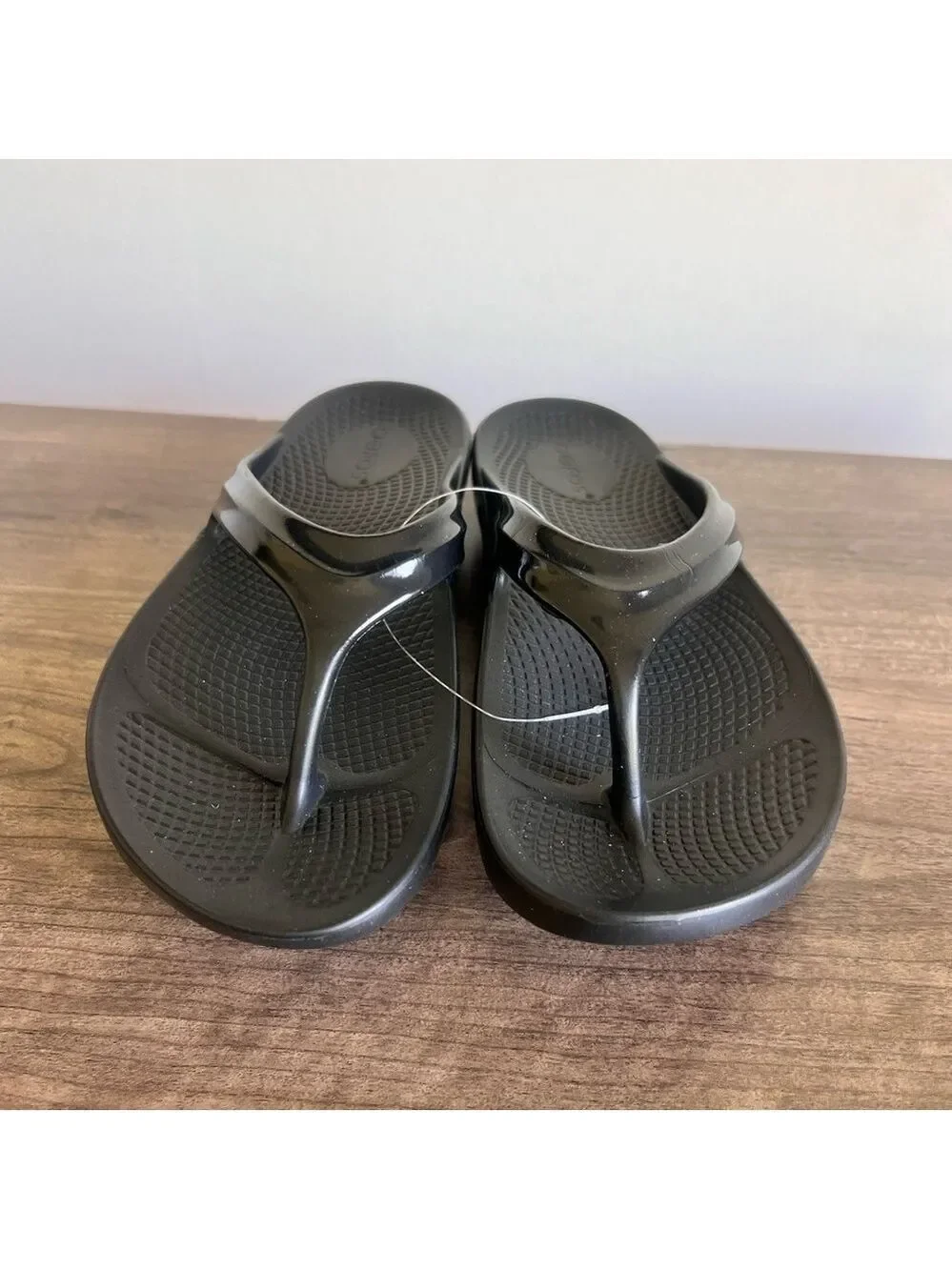 Oofos OOLaLa Women's Black Recovery Sandal Size 7 - Picture 3 of 8